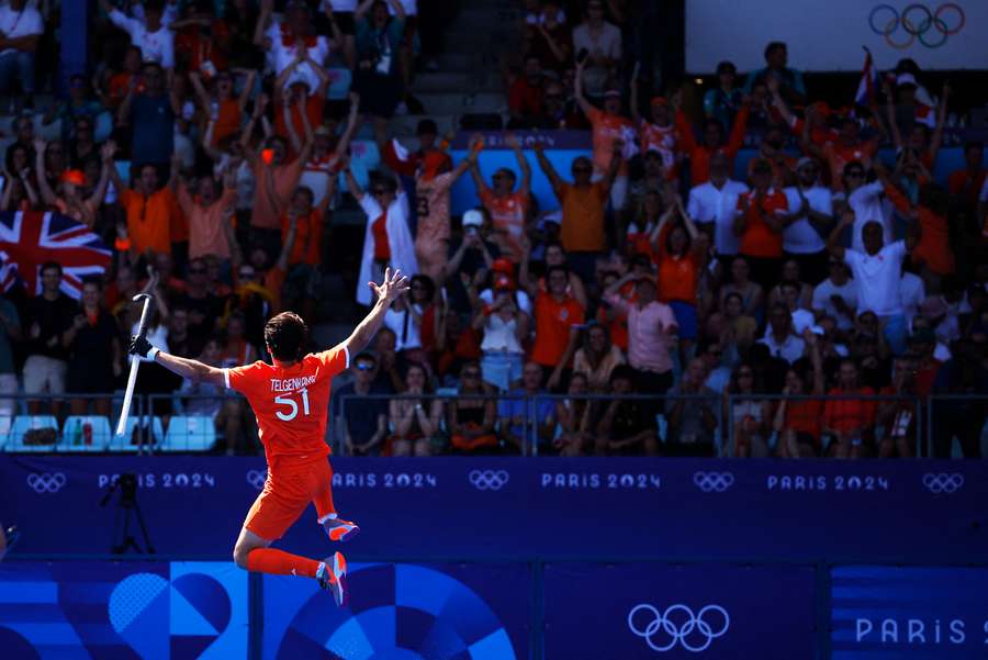 Telgenkamp celebrates the Netherlands fourth goal