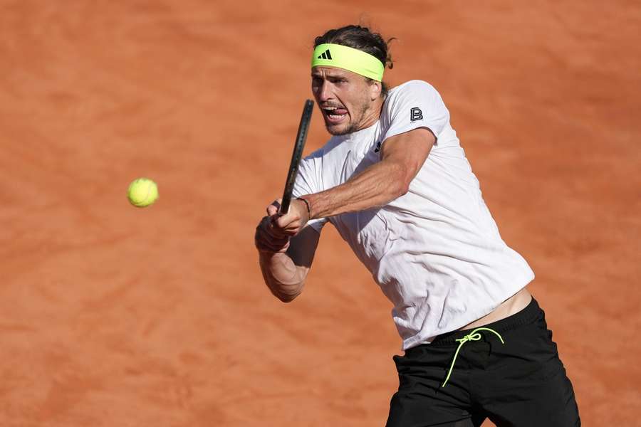 Le tenant du titre Zverev rejoint Fils en 8es de finale à Rome