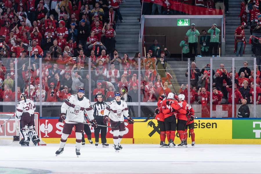 Jubel in Zürich: Schweiz gewinnt auch zweites WM-Spiel gegen Lettland