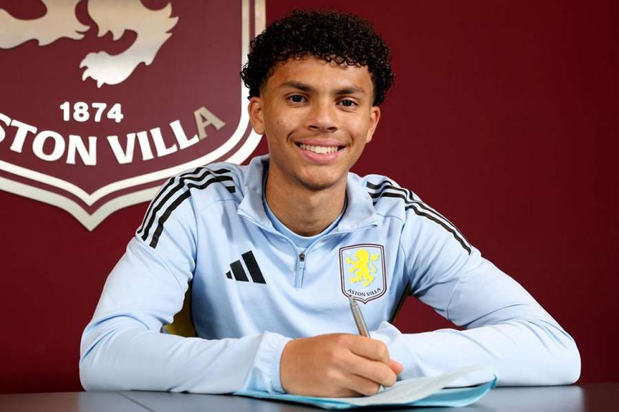 Quinn lands second contract in a year with Aston Villa