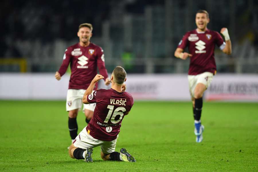 Torino regressa aos triunfos na Serie A