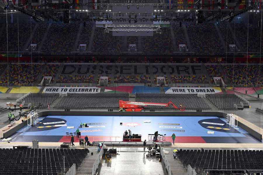 Fotbalový stadion v Düsseldorfu se změnil na chrám házené