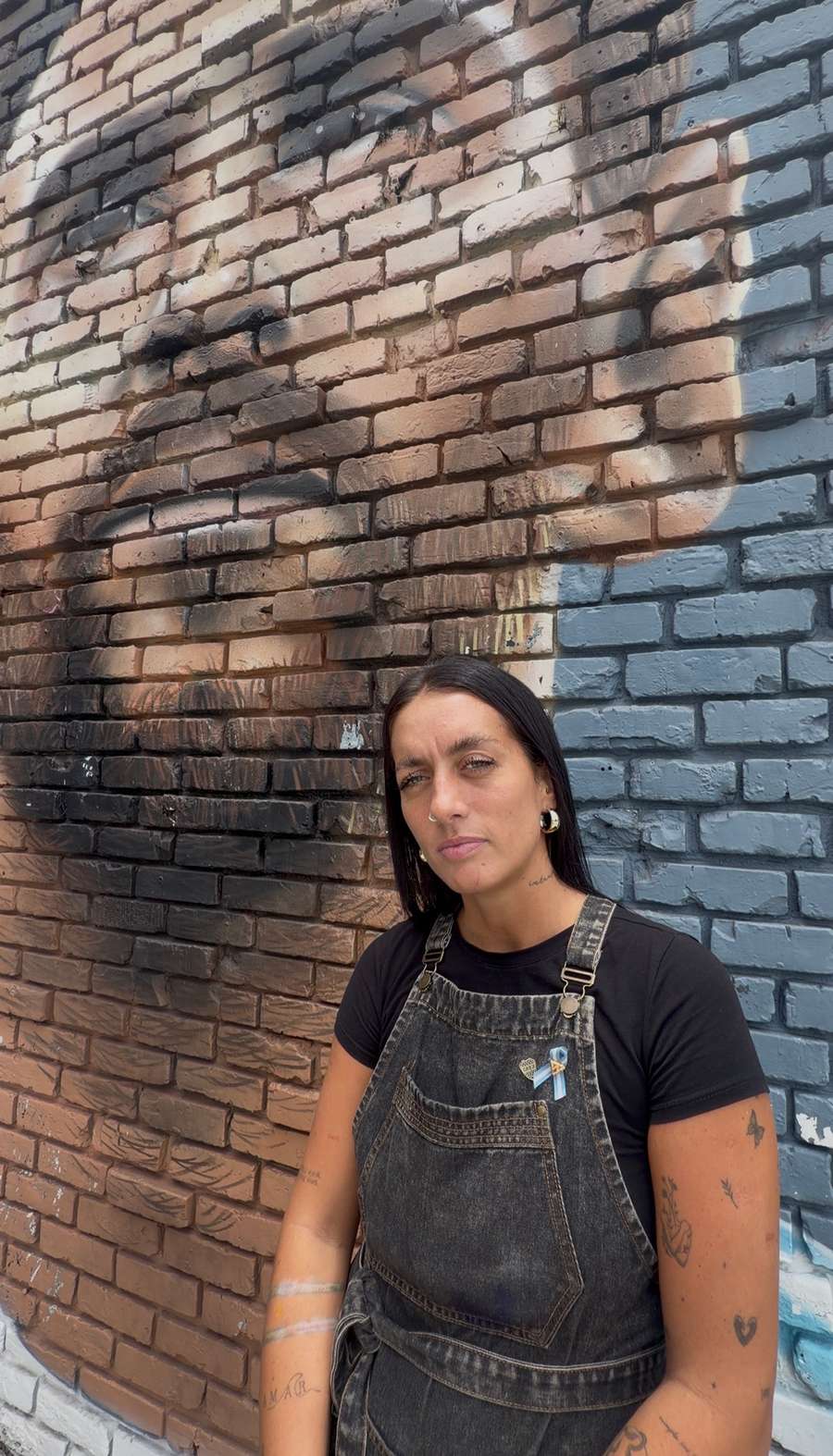 Josefina apresenta o mural de Lionel Messi