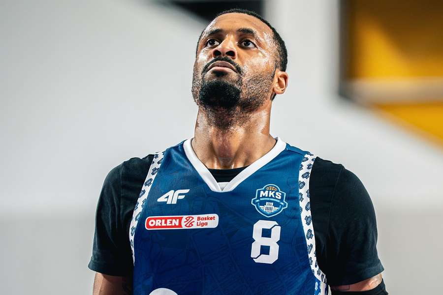 Luther Muhammad chega ao Benfica oriundo do MKS Dabrowa Gornicza Luther Muhammad chega ao Benfica oriundo do MKS Dabrowa Gornicza