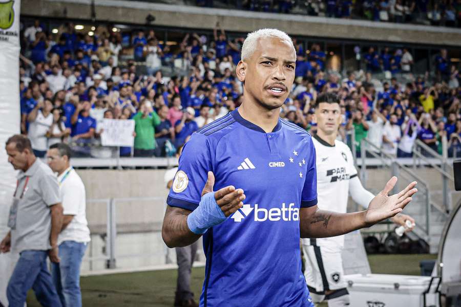Matheus Pereira voltou ao Brasil para jogar no Cruzeiro
