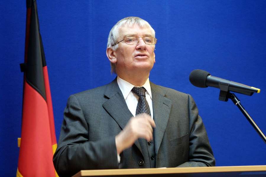 Otto Schilly stell sich auf die Seite des verstorbenen Franz Beckenbauer. Otto Schilly stell sich auf die Seite des verstorbenen Franz Beckenbauer.