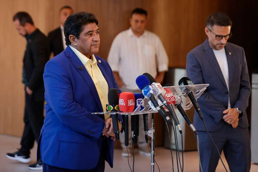 Ednaldo Rodrigues comparece ante los medios.