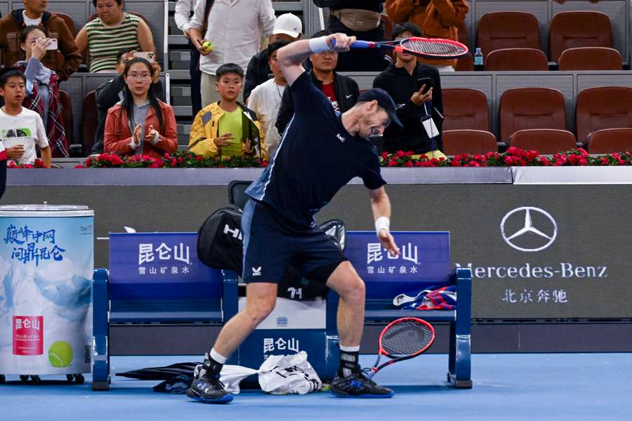 Andy Murray zangado depois de perder o jogo