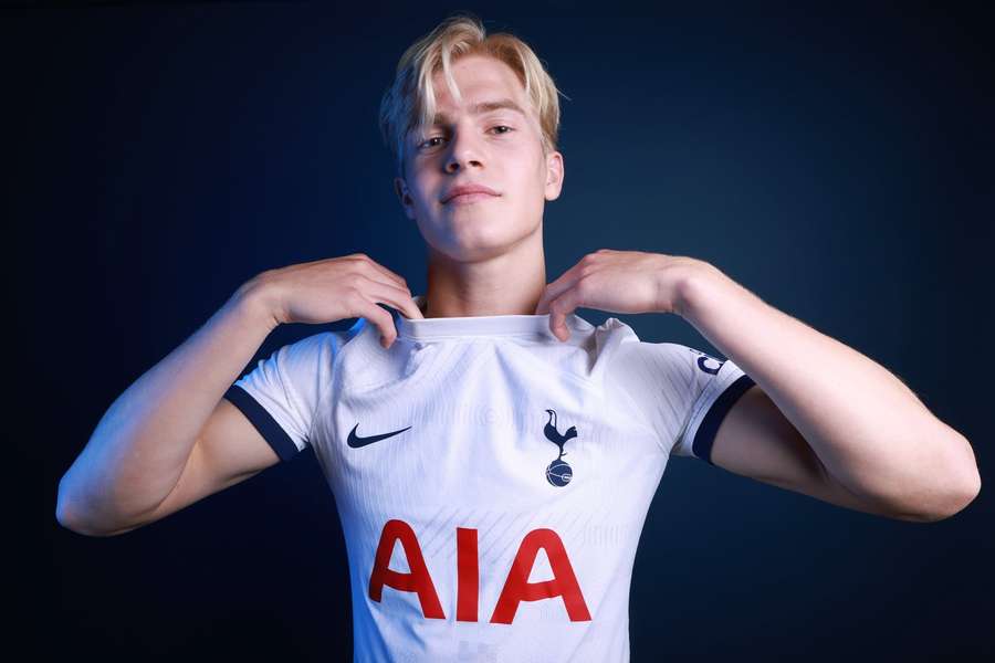 Tottenham Hotspur's nieuwe aanwinst Lucas Bergvall