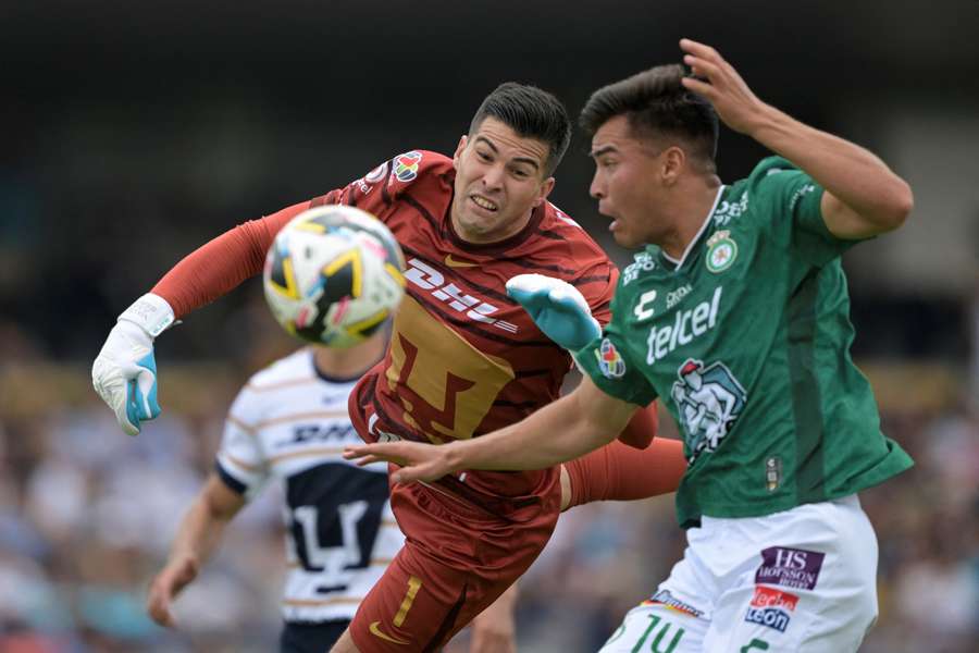 Pumas gana a León en la jornada inaugural.