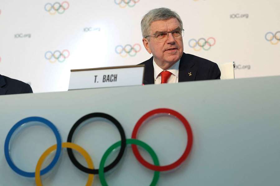 Thomas Bach estaria apoiando a ex-nadadora do Zimbábue Kirsty Coventry