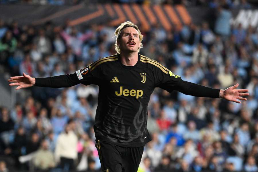 Nick Woltemade célèbre l’ouverture du score de la Juventus face au Celta Vigo (1-2), lors de la 2e journée de la phase de ligue de Ligue Europa, le 15 octobre 2026 au stade de Balaídos.