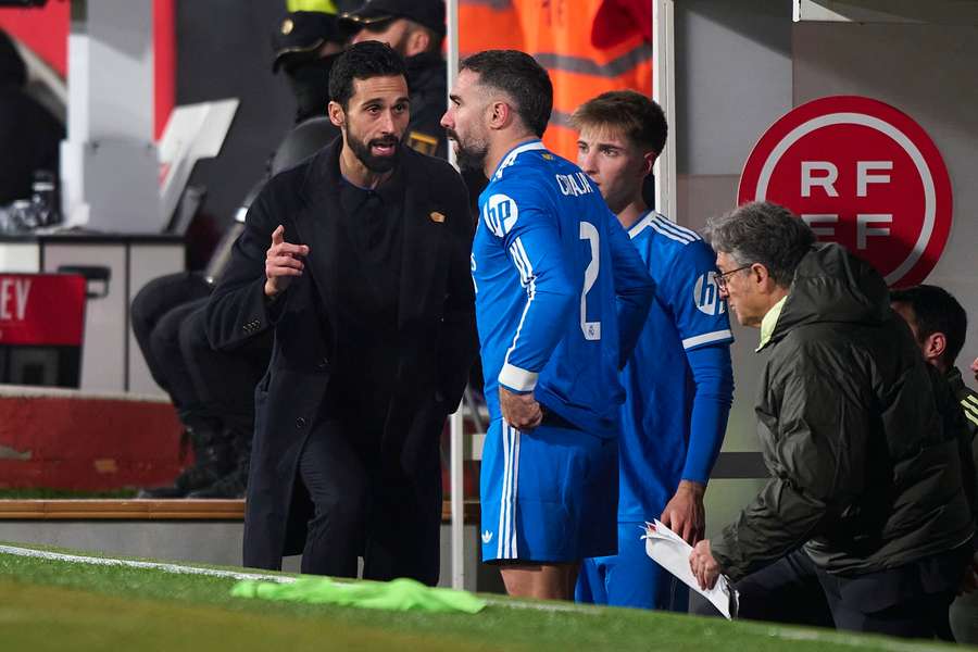 Debut na laviřce Realu Álvaru Arbeloovi nevyšel.