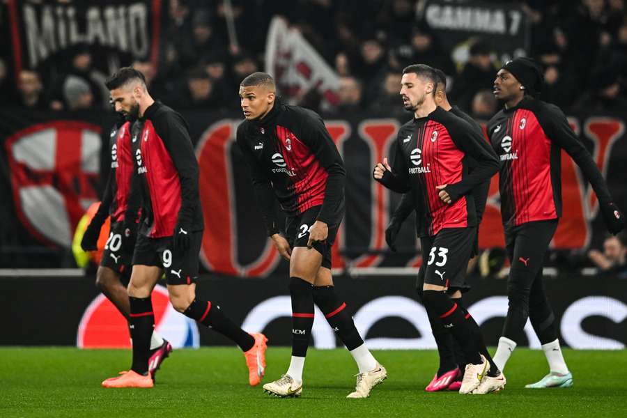 AC Milan are nevoie de victorie pentru a egala la puncte rivala Inter
