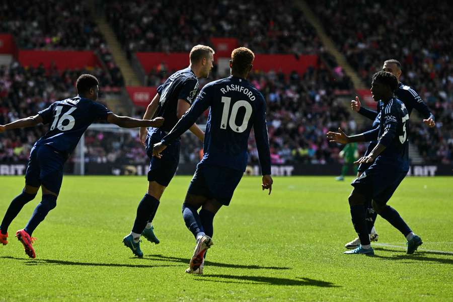 Manchester United si připsal tři body.