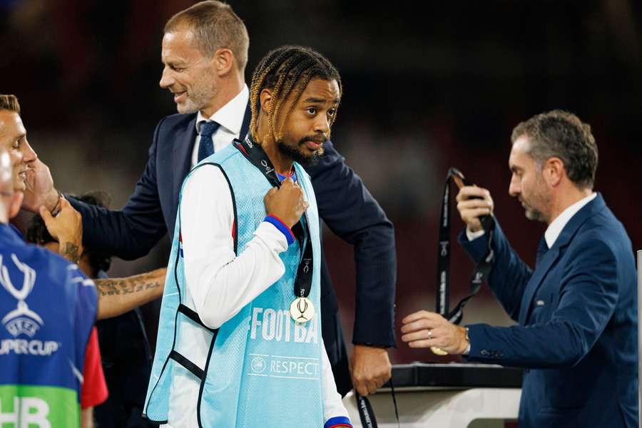 Liverpool handed major Barcola boost as PSG reach verbal agreement with Ajax for Godts Liverpool handed major Barcola boost as PSG reach verbal agreement with Ajax for Godts