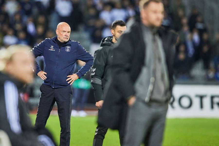 Uwe Rösler var søndag aften tæt på at hente sin første ligasejr siden slutningen af august, men i sidste øjeblik kom Rasmus Falk i vejen.