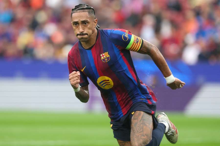 Raphinha celebra su gol ante el Feyenoord