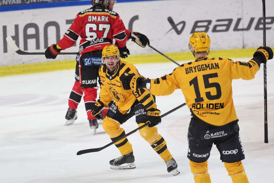Emil Djuse celebrates his goal with Lars Bryggman Emil Djuse celebrates his goal with Lars Bryggman