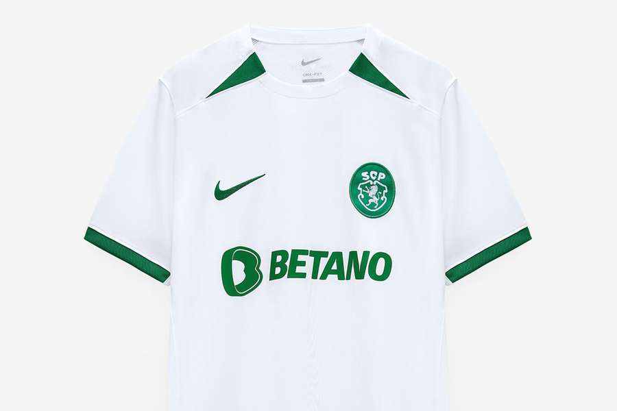A camisola do Sporting em homenagem à conquista da Taça das Taças de 1964