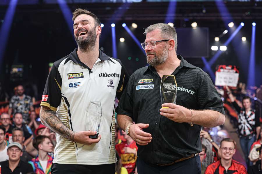James Wade besiegte Ross Smith im Finale von Antwerpen James Wade besiegte Ross Smith im Finale von Antwerpen