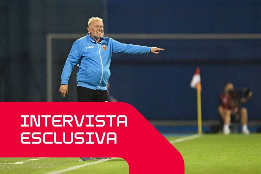 Robert Prosinecki dà indicazioni come allenatore