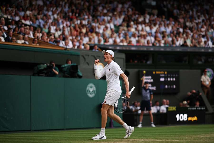Sinner é o primeiro italiano a vencer o título de Wimbledon