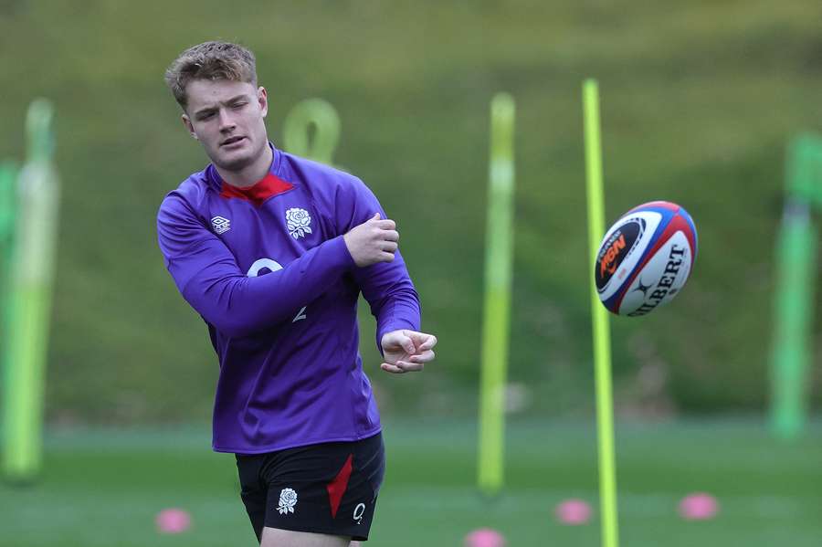 Fin Smith, jogador de Inglaterra