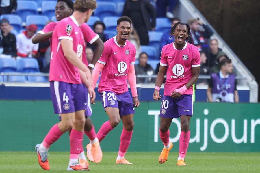 Trop confiant, l'OL se fait punir à domicile par Toulouse à la 95e minute