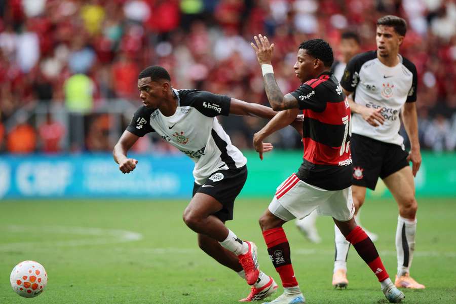 Fuming AC Milan consider legal action as Corinthians rethink Andre sale Fuming AC Milan consider legal action as Corinthians rethink Andre sale
