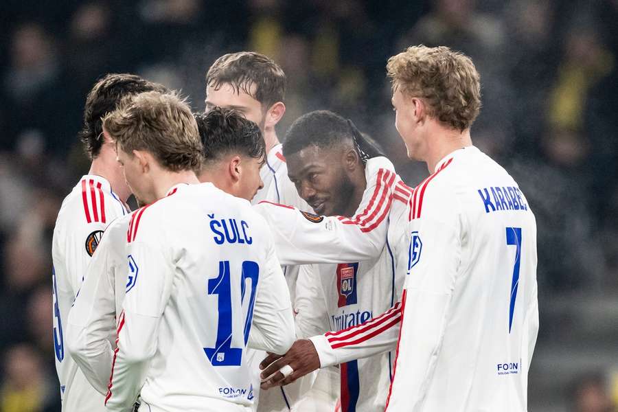 Maitland-Niles marcou único golo da partida