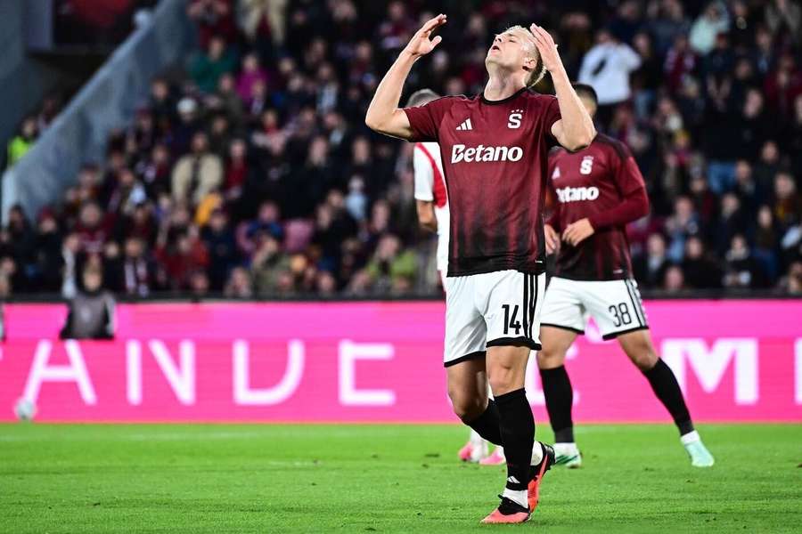 Jonatan Brunes protáhl sérii čekání na vstřelený gól na 11 zápasů. Jonatan Brunes protáhl sérii čekání na vstřelený gól na 11 zápasů.