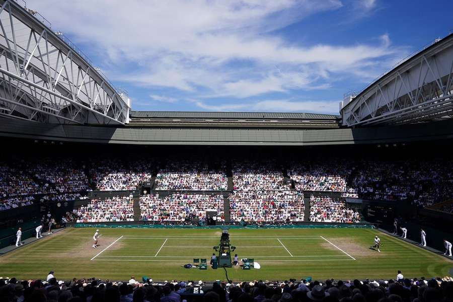 A ATP reduziu para metade a coima por ter excluído russos e bielorrussos de Wimbledon 2022