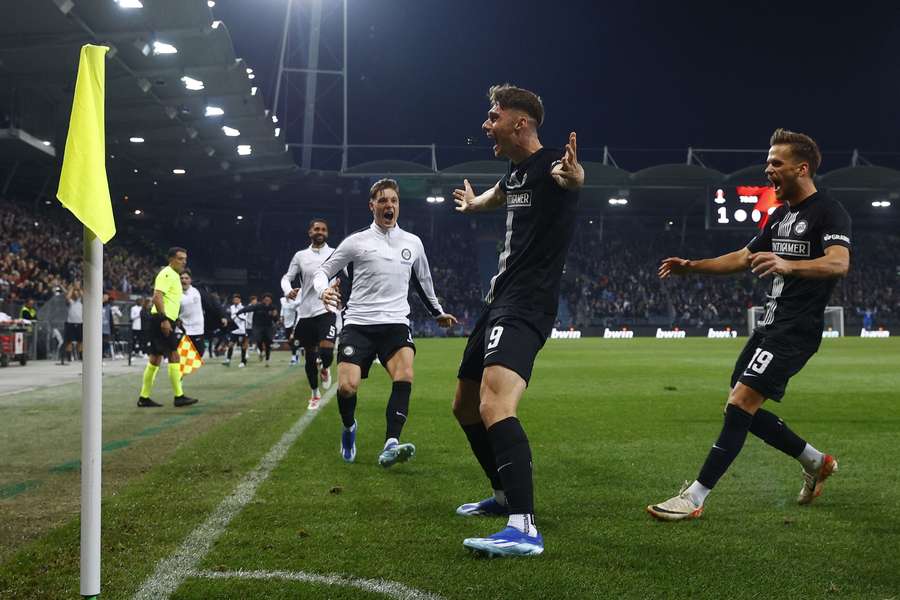 Sete jogos depois, Vitinha fica sem treinador no Marseille