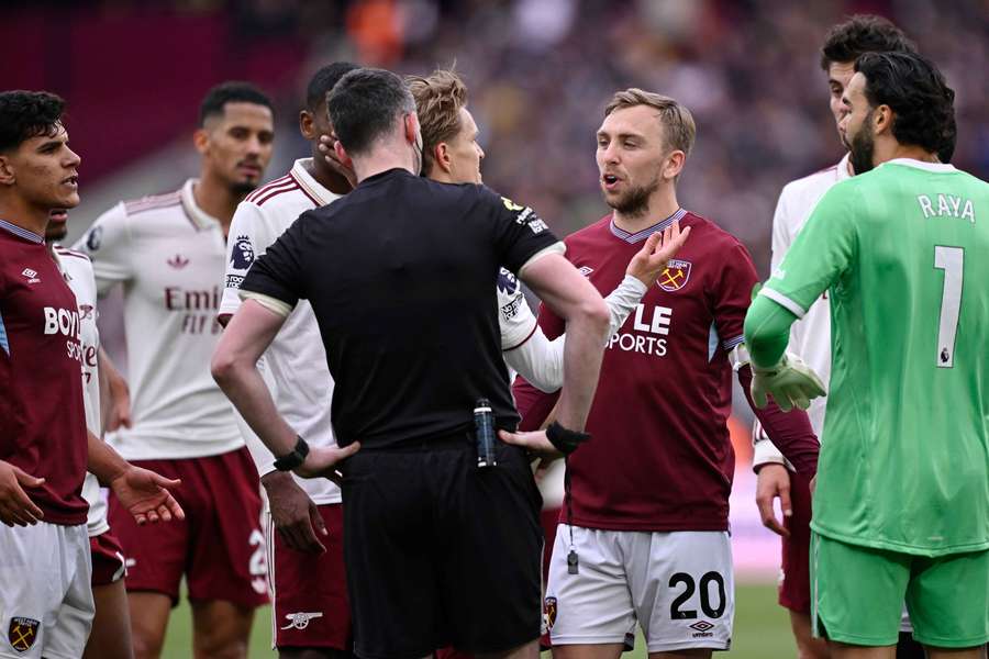 West Ham boss Nuno admits his squad are "confused" and "upset" over Arsenal's VAR decision