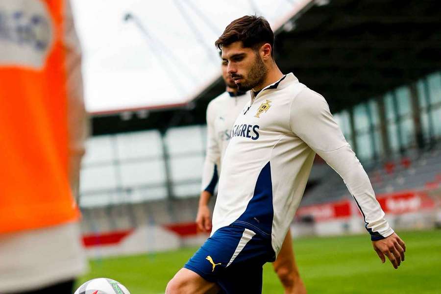 Pedro Neto, en el entrenamiento de Portugal