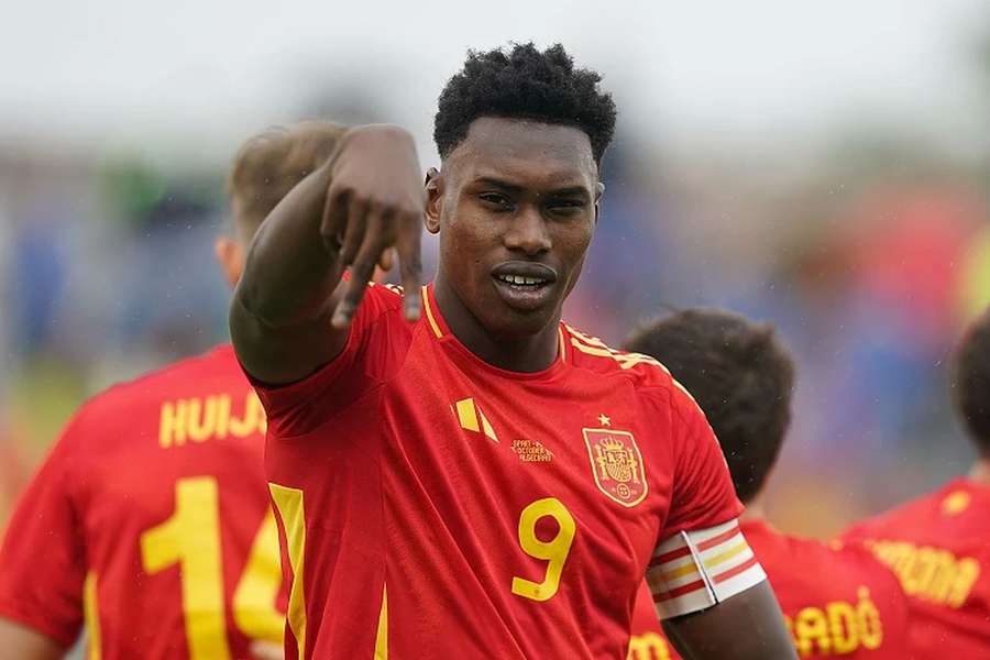 Samu fez quatro gols em 40 minutos pela Espanha Sub-21