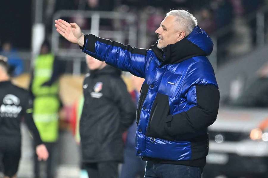 Marius Şumudică