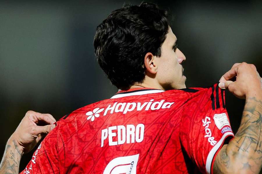 Pedro segue ampliando recordes no futebol brasileiro Pedro segue ampliando recordes no futebol brasileiro