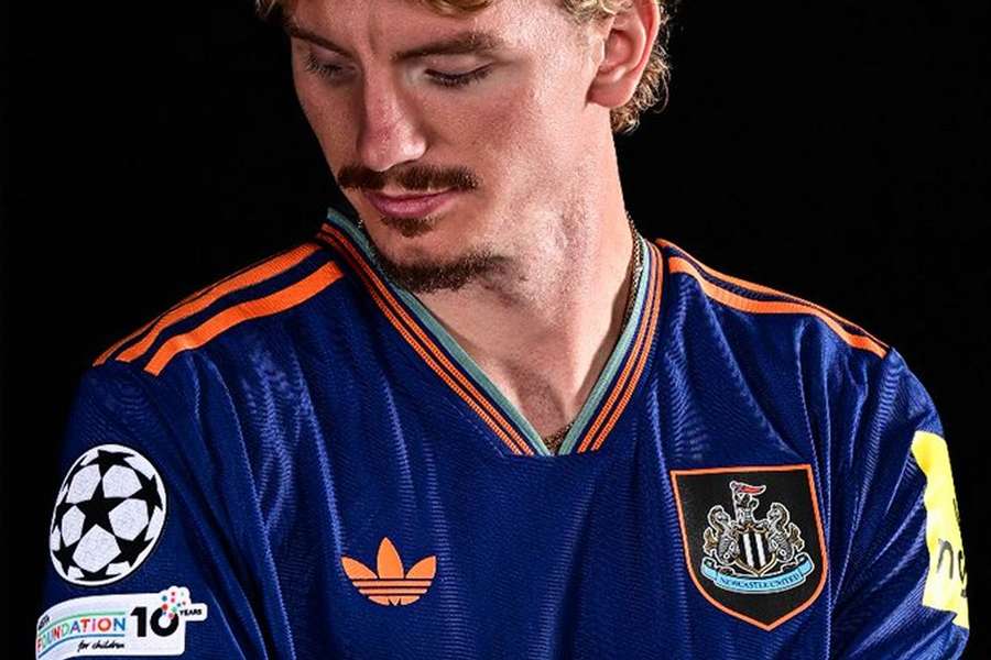 Nick Woltemade apresentado no Newcastle Nick Woltemade apresentado no Newcastle