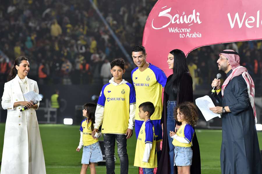 Cristiano Ronaldo foi apresentado no Al Nassr