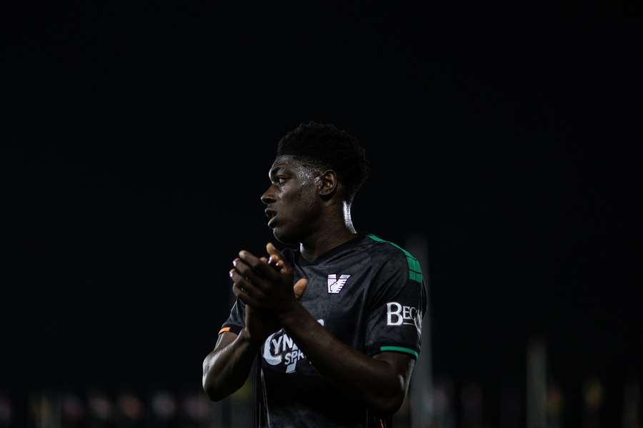 Issa Doumbia prepara despedida do Veneza