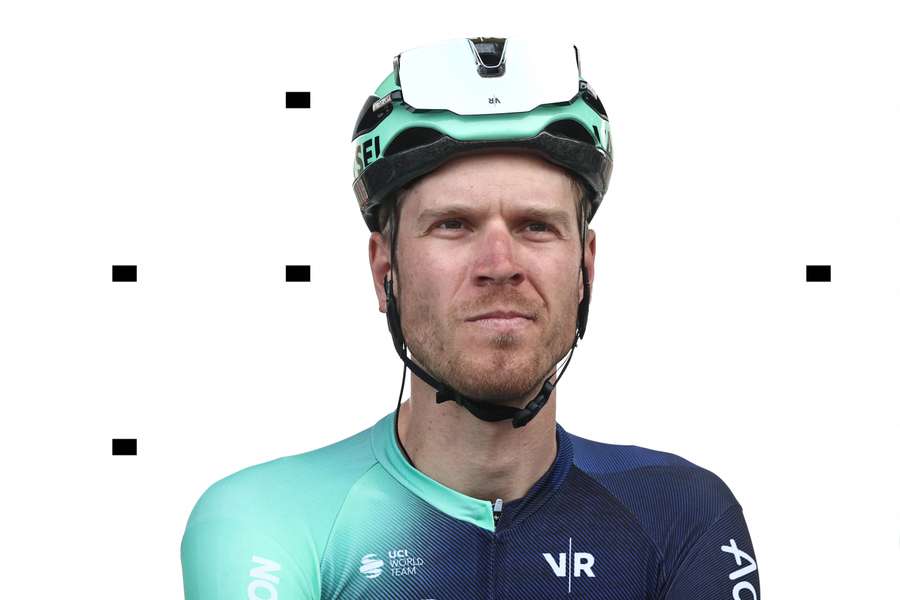 Bol manda en la cuarta etapa de la Vuelta a Gran Bretaña