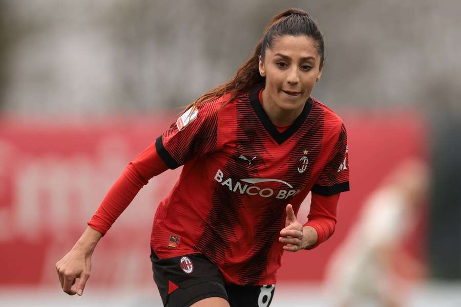 Nadia Nadim em ação pelo AC Milan