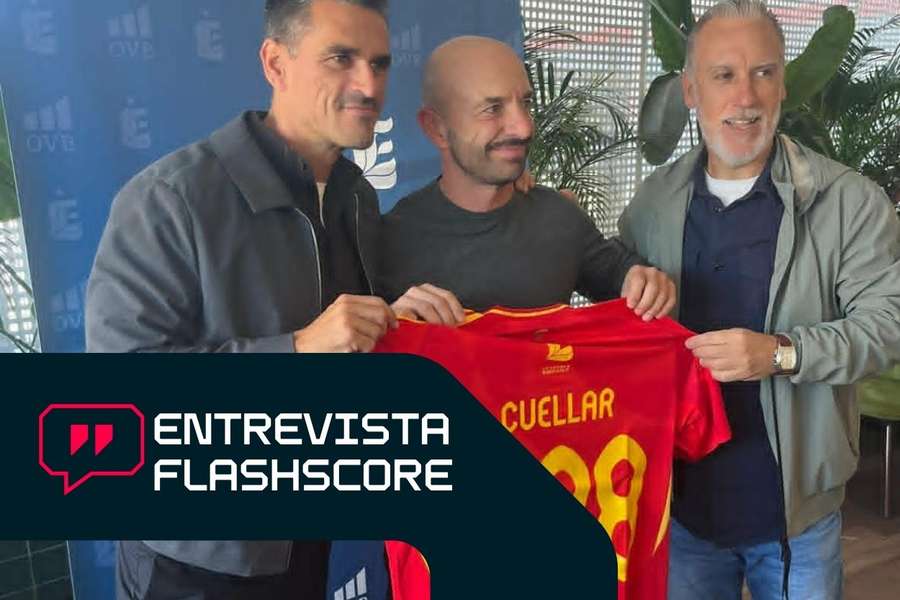 Ángel Cuéllar, con Leyendas España Ángel Cuéllar, con Leyendas España
