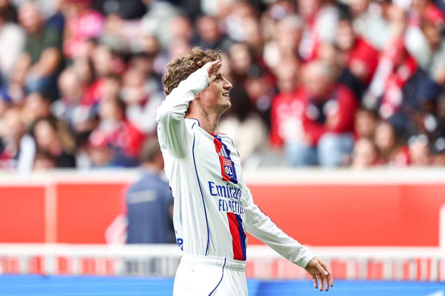 L'OL souffre mais prend trois points à Lille et reste 2e de Ligue 1