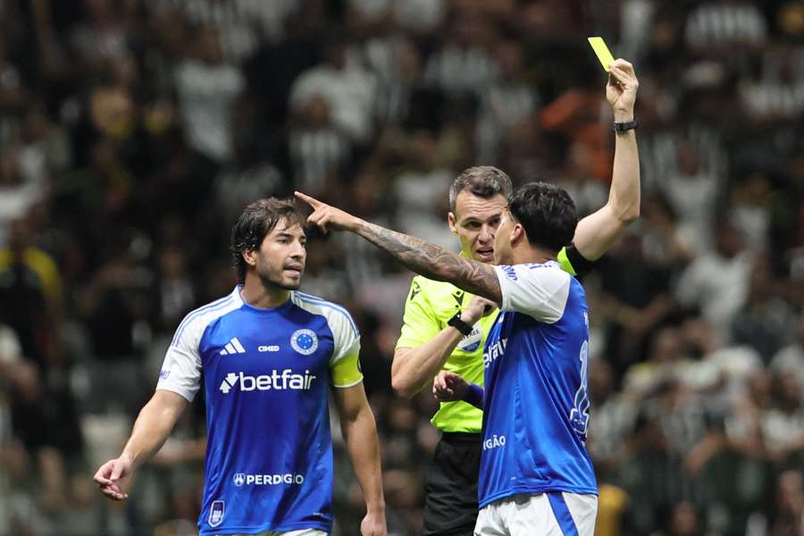 Kaio Jorge deixou o Cruzeiro com 10 jogadores no início do segundo tempo Kaio Jorge deixou o Cruzeiro com 10 jogadores no início do segundo tempo