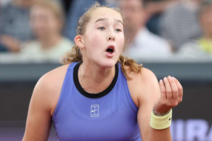 Andreeva progresa en Stuttgart