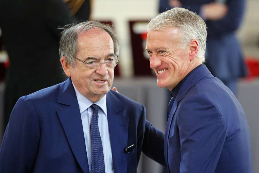 Noel Le Graet (L) en Didier Deschamps