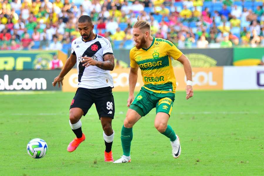 Vasco e Cuiabá fizeram um jogo bem disputado nesta quinta-feira (2)